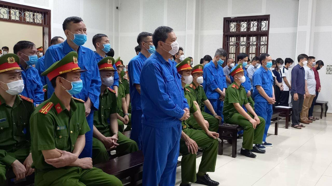 cựu chủ tịch tp hạ long phạm hồng hà đã nhận hối lộ như thế nào?