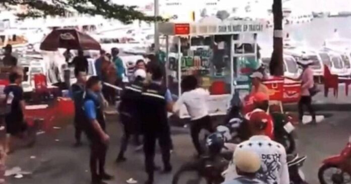 Khởi tố 7 bảo vệ đánh nhau với người dân