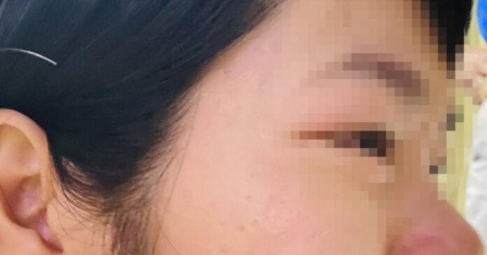 Con hạnh kiểm trung bình, thầy giáo đánh cô giáo: