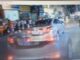 Sau khi bỏ chạy kéo theo CSGT, tài xế taxi dù nằm giữa đường ăn vạ