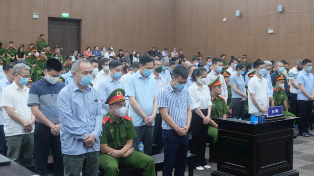 Các bị cáo đồng loạt xin giảm nhẹ hình phạt