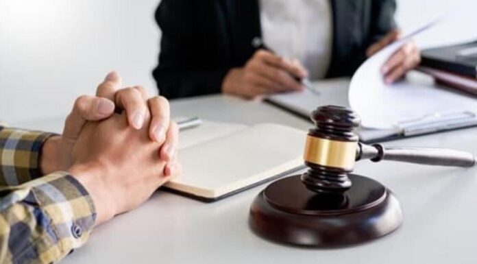 Đình chỉ công tác thượng úy công an bị tố gây thương tích cho người dân