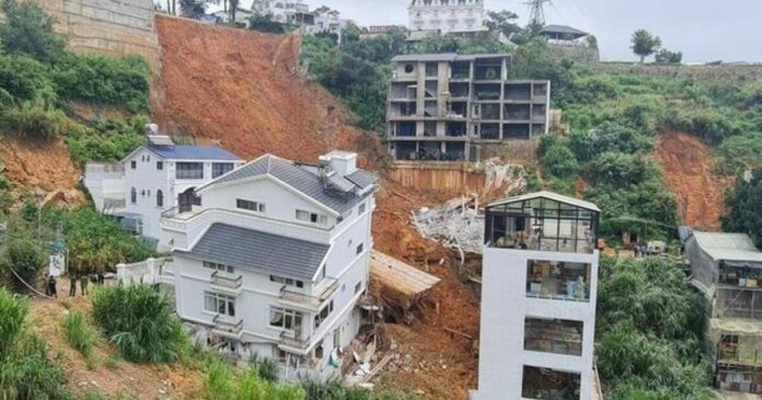 Khởi tố vụ án sạt lở làm 2 người chết