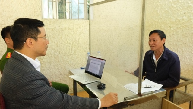 Khởi tố 3 đối tượng lợi dụng báo chí trục