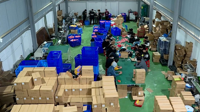 Tạm giữ gần 400 nghìn đầu đốt thuốc lá điện