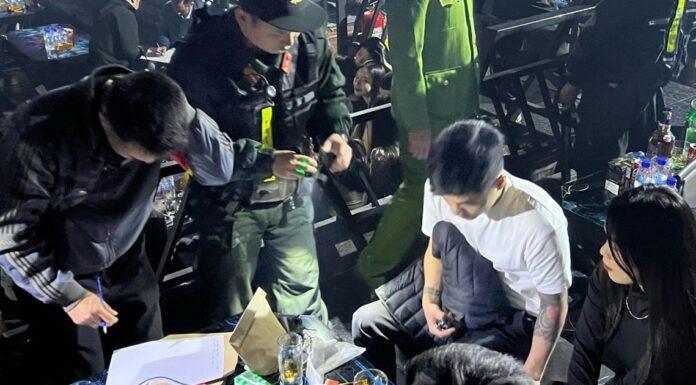 Sự thật “dân chơi” bên trong quán Bar Star 3 Club trên phố Phó Đức Chính
