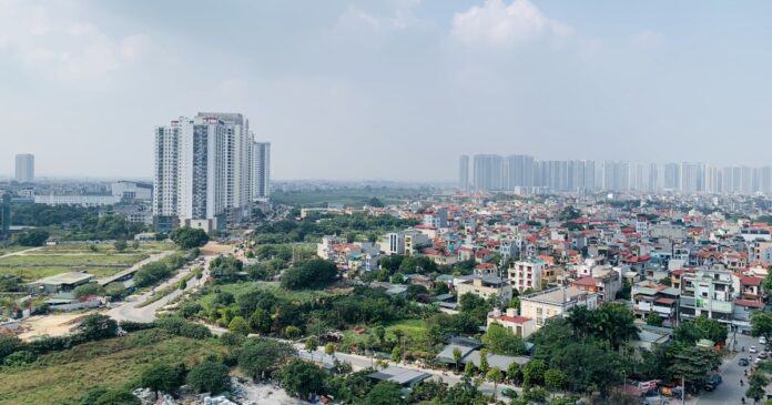 Mua đất sổ đỏ chỉ đứng tên người vợ có