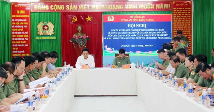 Tăng cường đấu tranh với khai thác thủy sản trái